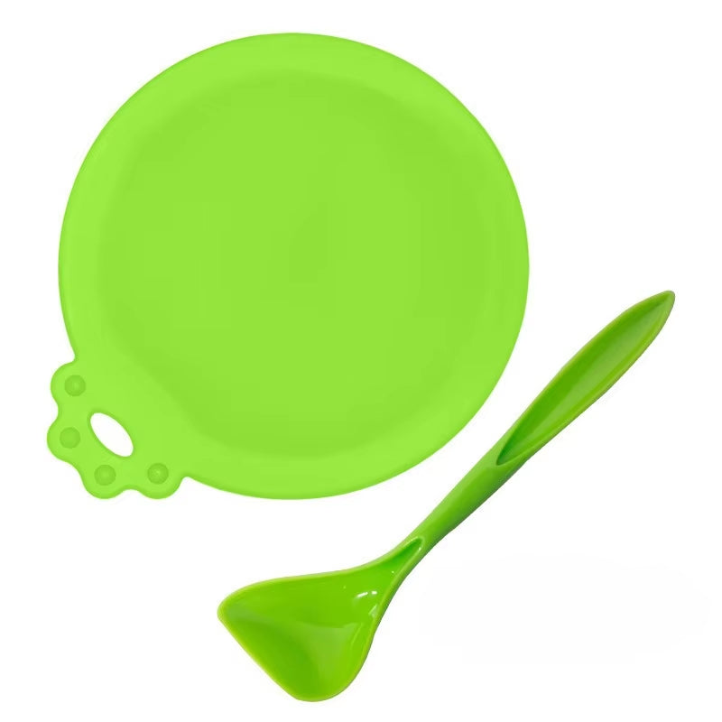 Keep Pet Food Fresh with Our 2-Piece Reusable Silicone Can Covers and Spoon Set